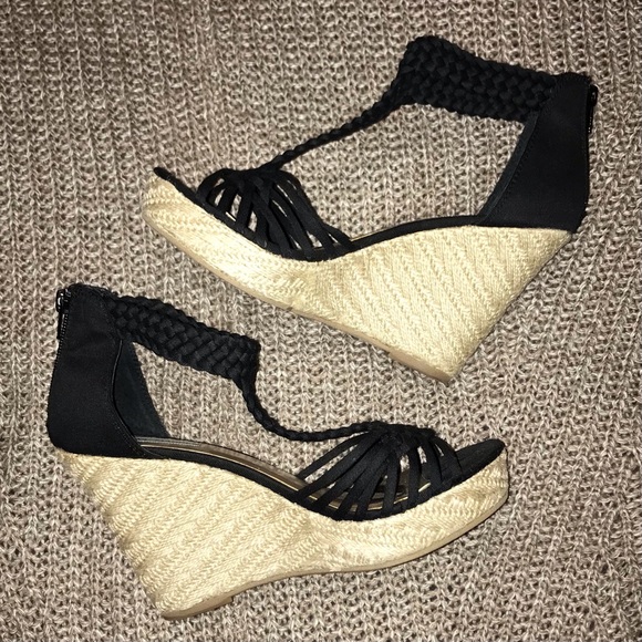 Steve Madden Shoes - Steve Madden P-Rise Braided T-Strap Platform Wedge Sandal in Black